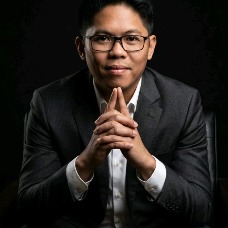 Jonathan - Founder & Lead System Architect